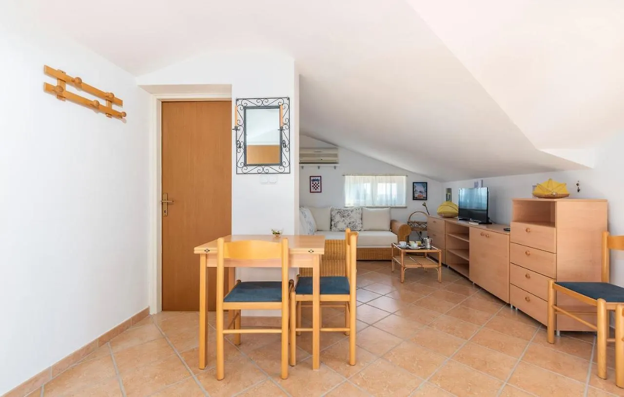 Apartment Giuliano With Sea View Tar-Vabriga