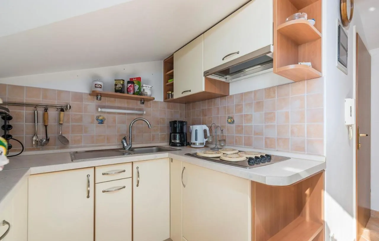 Apartment Giuliano With Sea View Tar-Vabriga 0*,  Croatia